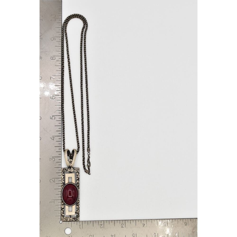 Vintage Cabochon Pendant Necklace Maroon Stone Pewter Made Canada Signed BinBC - Picture 12 of 12